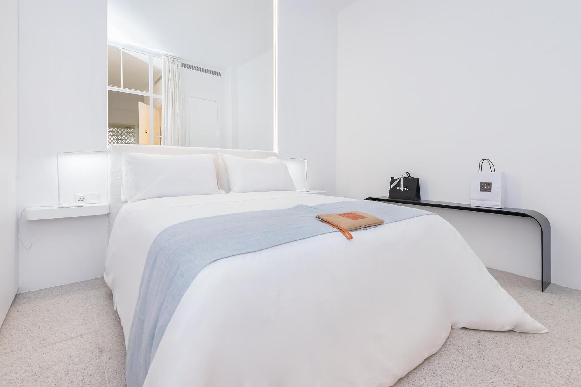 Bhost - Lumiere Suites Córdoba Buitenkant foto